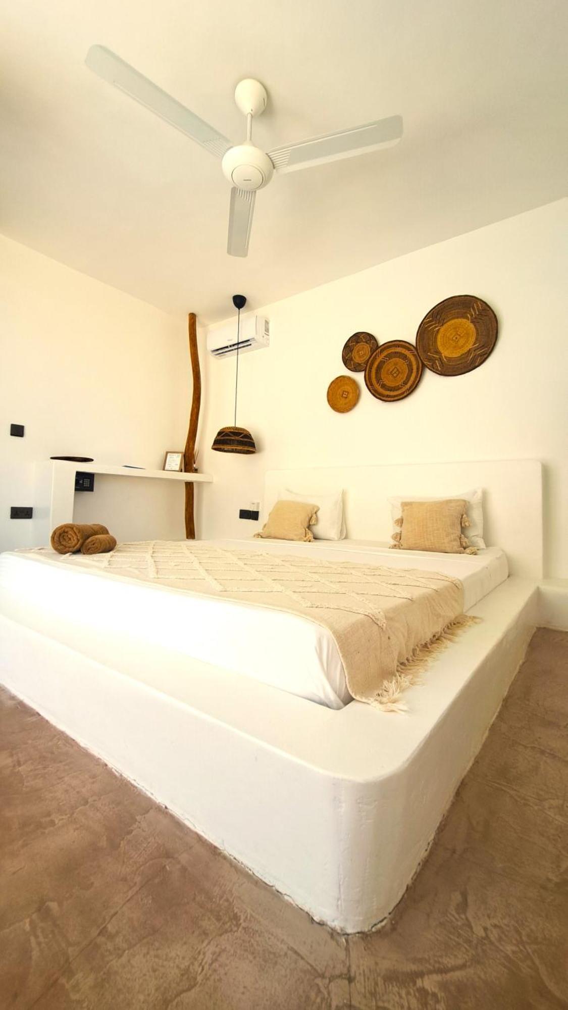 Boho Boutique Hotel - Beachfront , Adults Only , Private Pool Kiwengwa  Bilik gambar