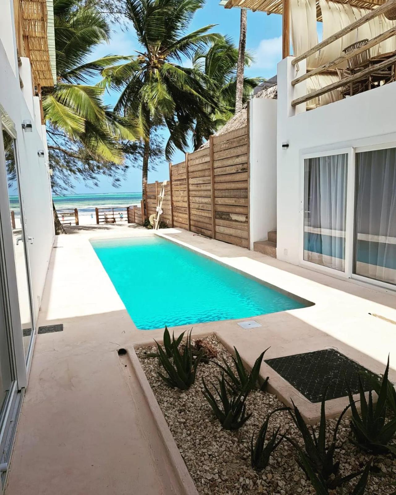 Boho Boutique Hotel - Beachfront , Adults Only , Private Pool Kiwengwa  Bilik gambar